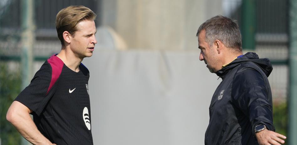 开云体育官网-世体：德容今天仍单独训练，巴萨的目标是让他对纽卡时康复