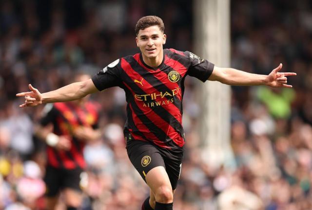 开云体育-小蜘蛛+哈兰德+德布劳内一起上，瓜迪奥拉敢不敢？