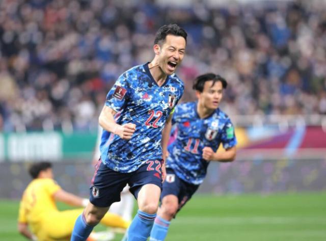 开云体育-【世预赛】日本队2球被吹1比1越南 国足锁定小组第5